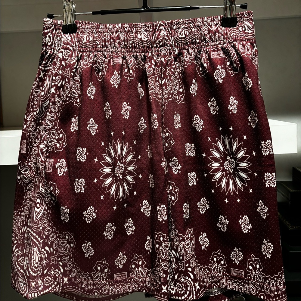 Bravest Studio Maroon Paisley size S brand new